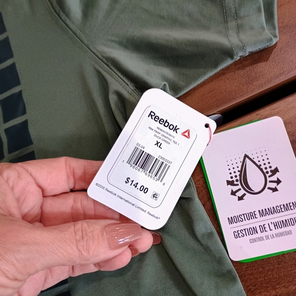 Reebok Men's Green T-Shirt - Picture 5 of 6